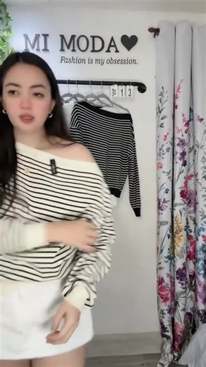 88076#Black and white striped off-shoulder top, Korean style, long sleeves, versatile loose-fitting short shirt, new fashionable style