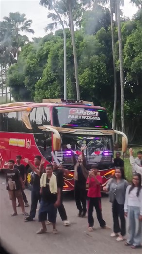 Tebak Unit: Bus Super Sonic dan Keren lainnya