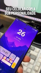 Your Android phone will look much better with these status bar decorations and widgets.