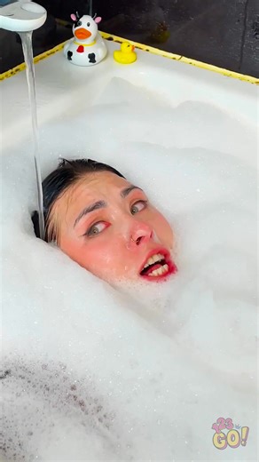 Tried a Bathroom Prank… and Instantly Regretted It 😅🚿 | 123 GO