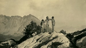 1.6K views · 22 reactions | "Révolution École (1918-1939)" de Joanna Grudzinska. Première diffusion sur ARTE le 7 septembre 2016 à 22h25. Plus d'infos: filmsdupoisson.com/#detail_film.php?id=85 | Films du Poisson | Facebook