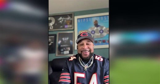 DJ Pharris' 'It's Chicago' energizes Bears