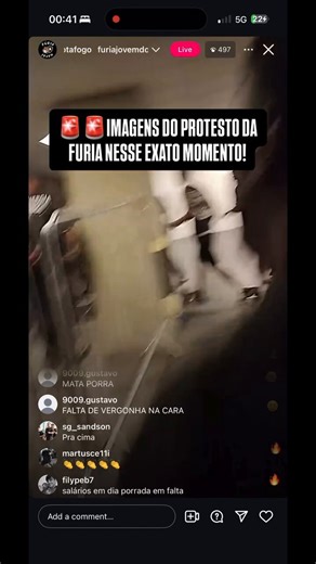âš ï¸ Protesto muito grande da FÃºria Jovem do Botafogo no desembarque do time no Rio de Janeiro.