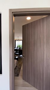 Venta de casa en condominio ubicado en Santa Ana. Precio de venta: $225.900. Construcción: 176m2. 3 habitaciones | 2.5 baños | 2 parqueos | Sala de TV. Amenidades: Piscinas | Gimnasios | Casas Club | Área de Co-Working | Salones Multiuso | Cancha de fútbol 5, Multiuso, Tennis y Squash | Anfiteatro | Pet Parks | Mini Golf | Beer Garden | Huerta Orgánica. Reserve su cita ya mismo al 📲 4001-3850. Más propiedades en www.homepropertiescostarica.com....#costaricarealestate #realestate #realestatecost