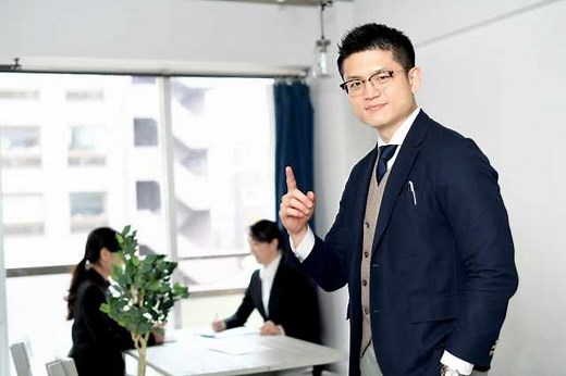 【労働保険の保険関係成立届】加入条件や記入例、電子申請の方法を解説