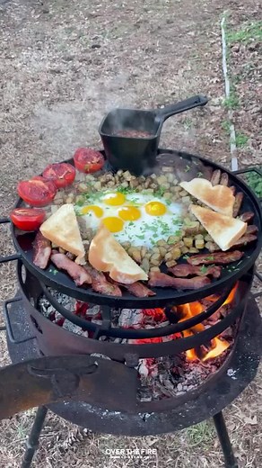 Breakfast Fry Up is a must! 🍳🥓🔥While I have to admit this is not a Full Breakfast Fry Up, it is as close as I can get here in the States. Skillet roasted potatoes, eggs, bacon, breakfast sausage, tomatoes, mushrooms and baked beans create this whole meal! It really does give you all the sustenance you need (until 2nd breakfast). That being said, what am I missing??? Find the whole recipe on my blog or linked in my bio. 🍻👍The Recipe: https://overthefirecooking.com/breakfast-fry-up/#overthefi