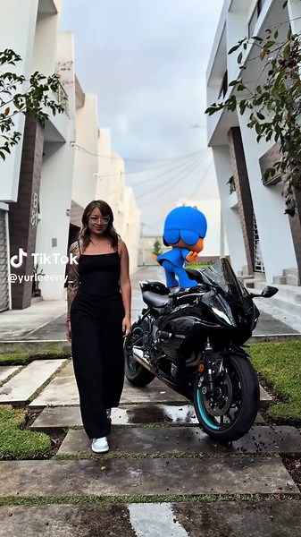 Muevelooou 😎 #mitzy #yurleny #motorcycle #pocoyo #trend | Motorcycles