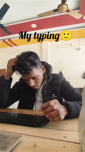 my typing speed is ultra pro max level 🙂👍 #funny #viralvibes #typing #funnyvideo