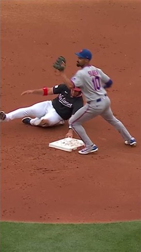 Don't run on Luis Torrens! 😤