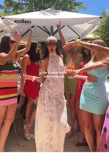 Cool Girl Bride: Stunning Short Wedding Dress Ideas