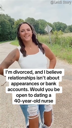 I'm 40 y,o women divorced and lonely #lonelygirl