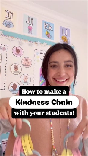 Laura White on Instagram: "😍Fave Kindness Week activity! Students will love seeing how long the chain can get! Here’s how to do it: ❤️cut some colorful strips for the chain (I’ve got a template for you!) ❤️set a time of day when students can share who they noticed being kind that day ❤️write down what they share on the strips and add them to the chain ❤️see how long your chain can get! #kindnessweek #socialemotionallearning #classroomcommunity #elementaryteacher #firstgradeteacher #teacherideas