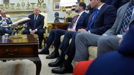 Trump confirms giving officials dress shoes: ‘I don’t want my Cabinet members wearing sneakers’
