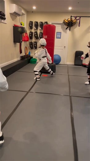 Every kick, every punch, every small victory counts! In our Kids Kickboxing program, we celebrate effort, focus, and growth. Watching kids push past their limits, build confidence, and discover their own strength is the most rewarding part of the journey. Every class is a step toward becoming stronger — not just in skills, but in discipline, attitude, and self-belief. Keep cheering them on… they’re becoming unstoppable! Want your child to experience this too? Book us today to reserve a spot! Rea