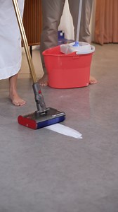 Washes. Absorbs. Extracts. The Dyson V12s Detect Slim Submarine wet roller head is engineered to wash hard floors with clean water from start to finish – with a motorised wet roller that picks up liquids, tough stains such as paint and small debris in no time. Discover more: http://ms.spr.ly/61859qEKR #DysonSG #DysonSubmarine #DysonWetandDry #DysonTechnology | Dyson