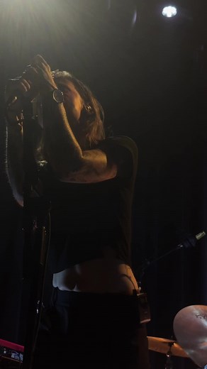 Julien Baker's Emotional Performance of 'Claws in Your Back'
