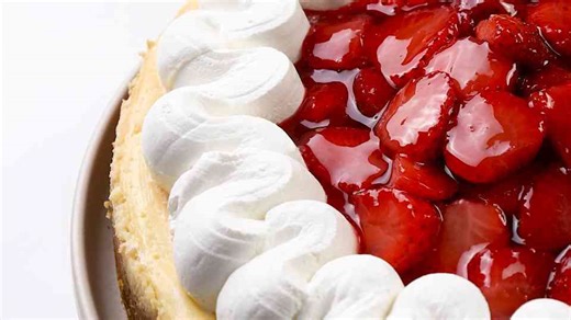 Strawberry cheesecake with fresh berries and tangy cream topping. So creamy, so dreamy!