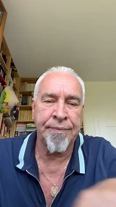 Po ničivej búrke, ktorá sa v piatok večer prehnala trenčianskym letiskom na festivale Pohoda, sa objavilo mnoho emotívnych príbehov. Jeden taký bol o mamičke, ktorá počas toho armagedonu chránila kočiar so svojím dieťatkom vlastným telom. Prečítajte si článok: https://www1.pluska.sk/soubiznis/domaci-soubiznis/marian-greksa-nalozil-mamicke-pohody-ste-hlupana-krava-keby-som-bol-vas-svokor-tak?itm_modul=najcitanejsie&itm_brand=plus1&itm_template=hp&itm_position=5 #Pohoda #festival #Greksa | Plus TV