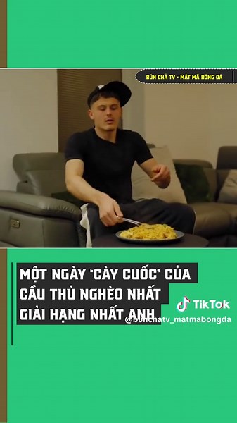 Một ngày ‘cày cuốc’ của cầu thủ nghèo nhất giải Hạng Nhất Anh#sportsontiktok #xuhuong #bunchatv #fyp #bongda