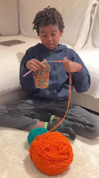 My little man is making progress 😊#crochet #häkeln #crochetlove #crochettiktok #yarnlover #howtocrochet