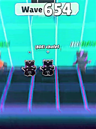 Insane tripple spike save at wave 650+ #stumbleguys