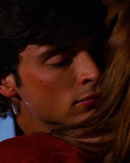 lionel gets creepy in clarks body😶 #smallville #superman #shorts #dc #clarkkent