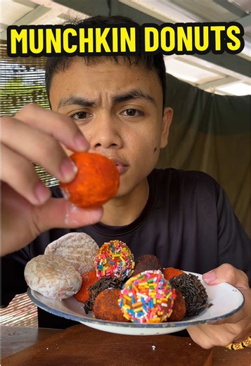Indulging in Munchkin Donuts at Happy Hauz