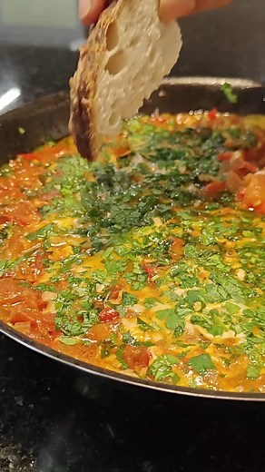 Receita Deliciosa de Ovos no Molho de Tomate