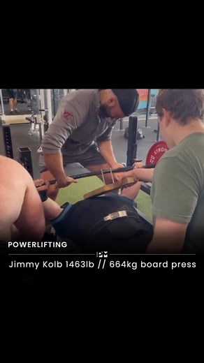 Jimmy Kolb presses 1463lb/664kg off the board, using multi-ply equipment We want to remind our readers that Jimmy is the Absolute Bench Press Record Holder - 1319lb/598.5kg Congratulations to @kolbstrong DM your submissions to @pm__news | PM news