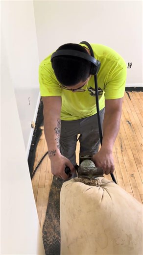 How to remove glue from hardwood floor after carpet removal #diy#tips#floor#diy#tips#woodworking#fyp