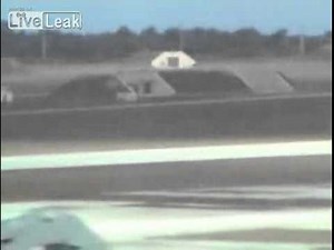 B-2 ステルス爆撃機 1200億円 木っ端微塵に