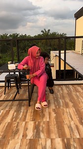 Nyosor aja model nya🗿 | Lily Marliani