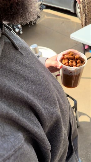 IS the customer always right? 🧐 #boiledpeanuts #fyp #juice #juicecleansing #nutplug