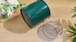 Blulu 6 Pack 1/2" 1/4" 1/3" 1/8" 1/12" and 1/20" Stainless Steel Mesh Sifting Pans, Gold Panning Mineral Sifting Prospect Pan Classifier Sieve Set