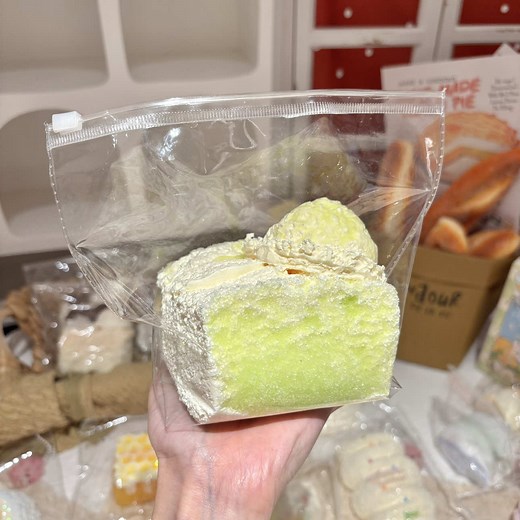 大きなトースト サマーカラーの新作紹介