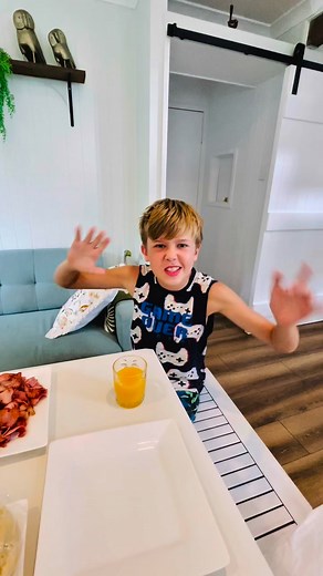 3.5K views | Learn Sign Language with me — only $37 for a limited time. (Save $257!) Fun and easy video lessons, captions included, online student community access. Perfect for absolute beginners. Join now for just $37. https://sign.lisamillsonline.com/auslan-course-23/ | Auslan Online | Facebook