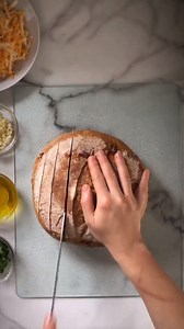 106 reactions · 742 shares | You can’t go wrong with cheese, garlic & sourdough, right? This pull is SO satisfying.  Check out @honey_n_joy ‘s post for this Easy Fry Pull-Apart recipe. | T-Fal | Facebook