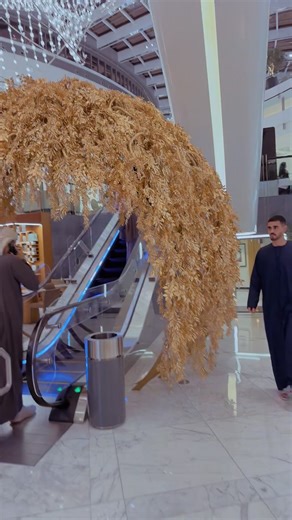 Flower walk way Arch built in Dubai mall#trendingvideo #dubai🇦🇪 #bestdecor #aclassicevents