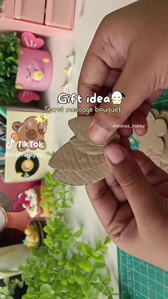 Gift Ideas. #diyplate #handmade #creative #hobby #maker #crafts #artists #tiktokcraft #craftfai #handmadewithlove #art #diyinspiration #creativepreneur #claywork #diy #papercraft #gift #giftideas #glassholder #jewelryholder