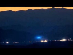 Area 51 ufo landing video! get this out to the public asap mufon may delete this video!!!