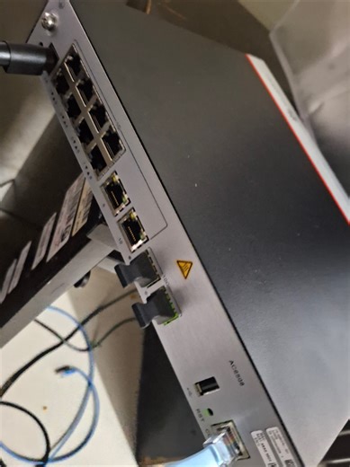 Huawei Wireless Access Controller AC6508 and Wireless LAN Access Point AirEngine 5760-51 #huawei #ac6508 #airengine5760