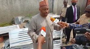 Short clip demonstration of a typical substandard roofing sheet by the DG SON | Standards Organisation of Nigeria - SON
