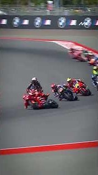 A huge incident on lap 1 saw Bezzecchi wiping out Marc Marquez! 💥