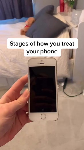 This is exactly how it is 😅 IG: mackenzieturner0 #ontheice #callingallpainters #whattowear