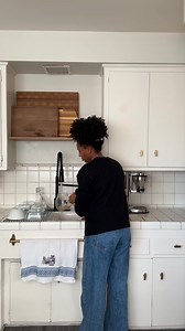 You'll love our smart fragrance diffuser, and to prove it, we're giving it to you for free. Simply click now and subscribe to two of our curated scents to get yours. | Pura