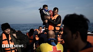 Migrant crisis: EU launches new border force plan