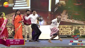 9.8M views · 186K reactions | बबन शोधतोय त्याची व्हॅलेंटाईन. #CHYD शेलिब्रिटी पॅटर्न #ZeeMarathi | Zee Marathi | Facebook