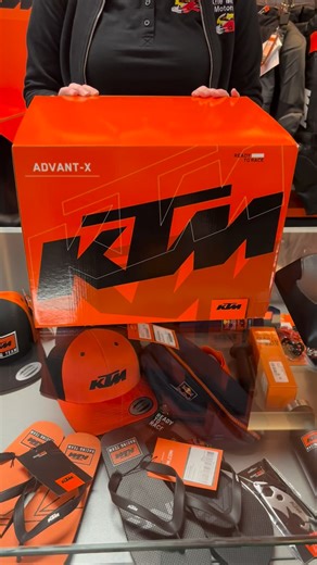 Arie Molenaar Motors on Instagram: "KTM x LS2 Advant-X Carbon Nu verkrijgbaar bij ons in de kledingshop! De nieuwe KTM helm in samenwerking met LS2! De Advant-X 🤩 Multifunctioneel met een carbon binnenschaal 🪖 #ktmsofinstagram #ariemolenaarmotors #unboxing #ls2helmets #ktm #helmets #bikesofinstagram #bikelife #ktmduke #ktmsuperadventure #ktm130SAS #carbonhelmets"