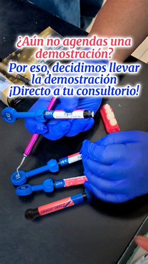 📌 𝐓𝐢𝐞𝐧𝐞 𝐚𝐥𝐠𝐨 𝐪𝐮𝐞 𝐦𝐮𝐲 𝐩𝐨𝐜𝐚𝐬 𝐫𝐞𝐬𝐢𝐧𝐚𝐬 𝐨𝐟𝐫𝐞𝐜𝐞𝐧 💥 Relleno 𝐩𝐫𝐞-𝐩𝐨𝐥𝐢𝐦𝐞𝐫𝐢𝐳𝐚𝐝𝐨 𝐜𝐨𝐧 𝐦𝐚𝐭𝐫𝐢𝐳 𝐨𝐫𝐠𝐚́𝐧𝐢𝐜𝐚 𝐔𝐃𝐌𝐀 que reduce al mínimo el coeficiente de contracción, logrando restauraciones 𝐦𝐚́𝐬 𝐞𝐬𝐭𝐚𝐛𝐥𝐞𝐬 𝐲 𝐩𝐫𝐞𝐝𝐞𝐜𝐢𝐛𝐥𝐞𝐬 desde el primer momento. Hablamos de 𝐆𝐫𝐚𝐝𝐢𝐚 𝐃𝐢𝐫𝐞𝐜𝐭 𝐗 𝐝𝐞 𝐆𝐂: ✔️ Matriz orgánica UDMA, 𝐥𝐢𝐛𝐫𝐞 𝐝𝐞 𝐁𝐏𝐀 ✔️ Mejor control, manipulación y estabilidad clínica ✔️ Nano relleno de 𝐟𝐥𝐮𝐨