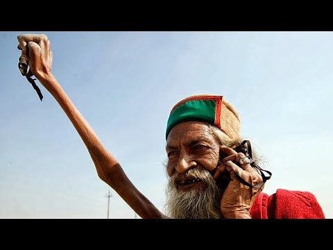 This Man Has Been Keeping His Arm Raised for Over 45 Years. The Reasons Behind It Are Incredible